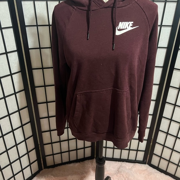 Nike Sweaters - ⭐️Nike Women's Maroon‎ Hoodie Sweater